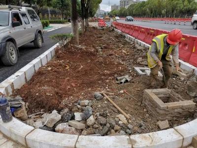 野蛮施工、脏乱差!昆明这3项市政工程被通报批评,重罚